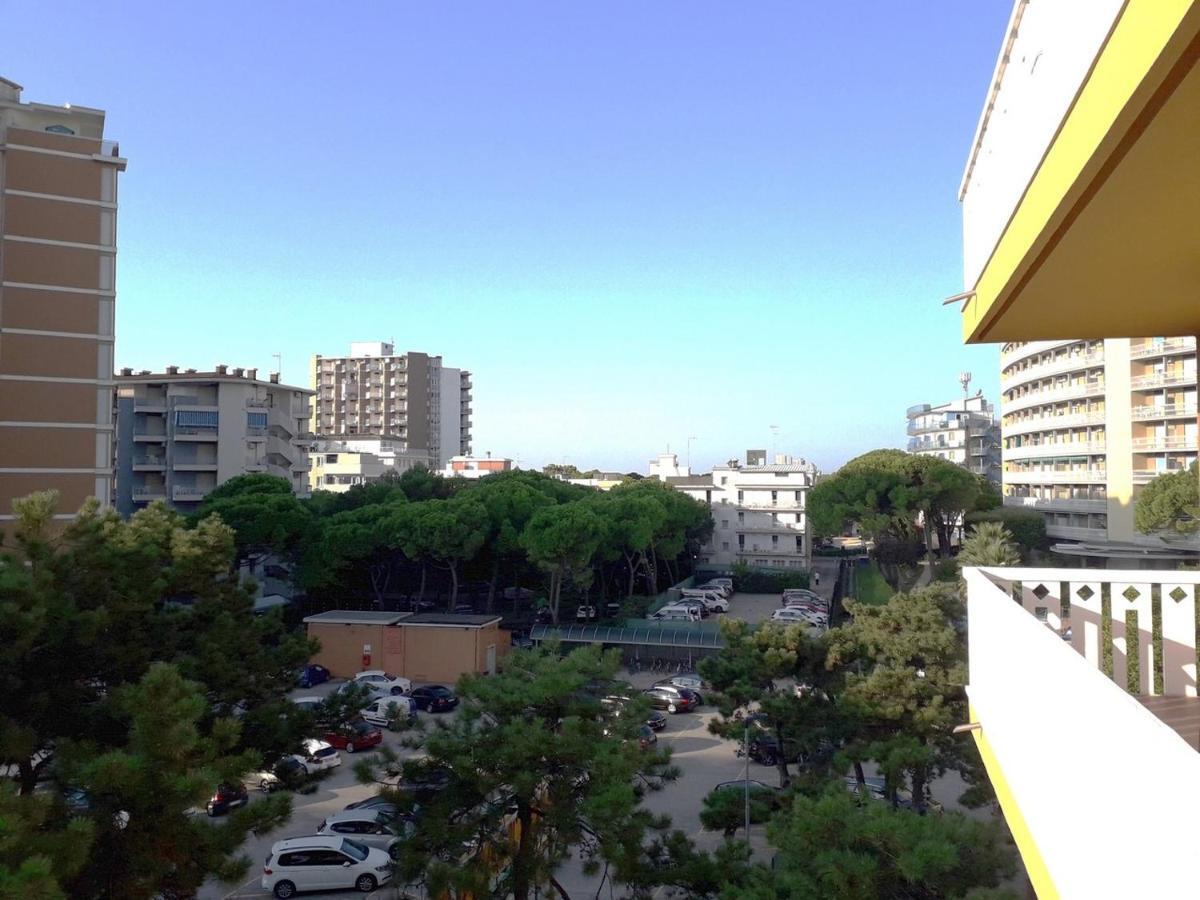 Lucerna Apartments At Sabbiadoro Beach Линьяно-Саббьядоро Экстерьер фото